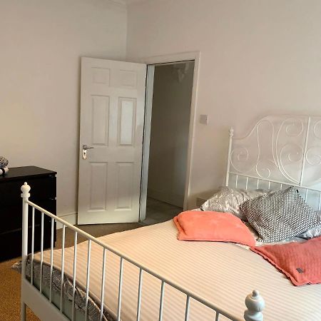 Beautiful Home, 3 Bedroom House Near Alton Towers, Wedgwood Museum, Universities Ньюкасл-андер-Лайм Экстерьер фото