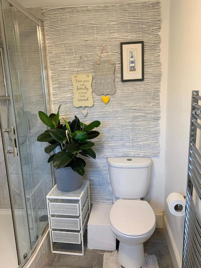 Beautiful Home, 3 Bedroom House Near Alton Towers, Wedgwood Museum, Universities Ньюкасл-андер-Лайм Экстерьер фото