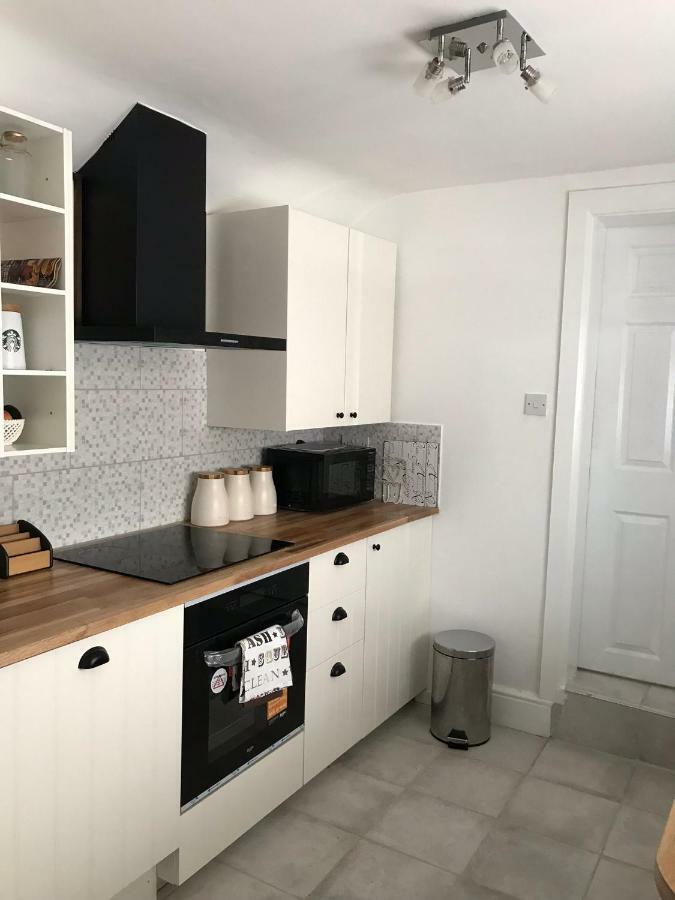 Beautiful Home, 3 Bedroom House Near Alton Towers, Wedgwood Museum, Universities Ньюкасл-андер-Лайм Экстерьер фото