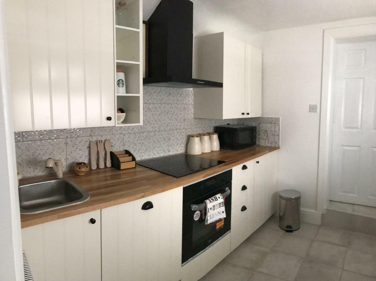 Beautiful Home, 3 Bedroom House Near Alton Towers, Wedgwood Museum, Universities Ньюкасл-андер-Лайм Экстерьер фото